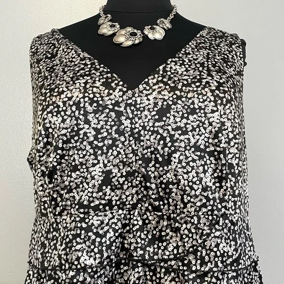 Lane Bryant Black Gray White Dot Ruffle Sheath Dress 28 - Picture 2 of 5